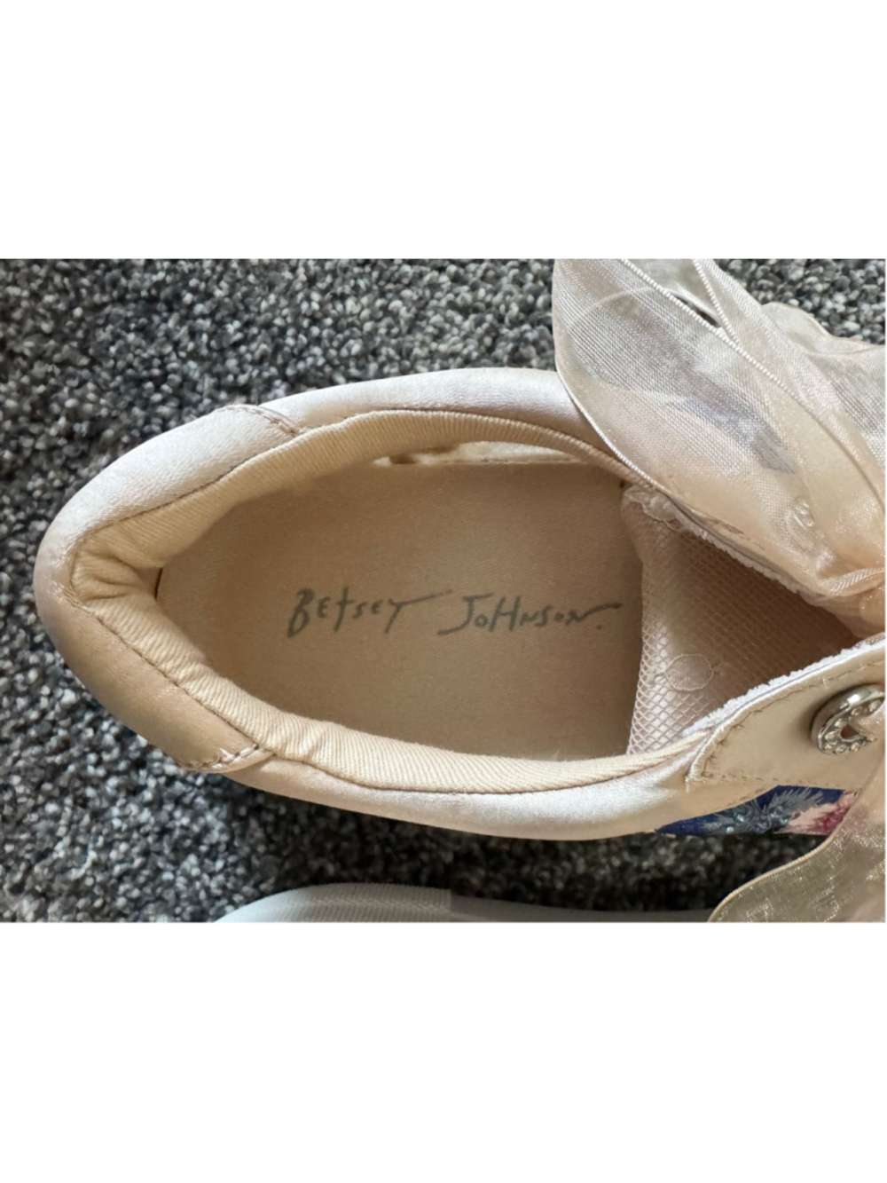 Women's Betsey Johnson Jayla Embroidered & Beaded Sneakers Size 8.5 - Picture 11 of 13
